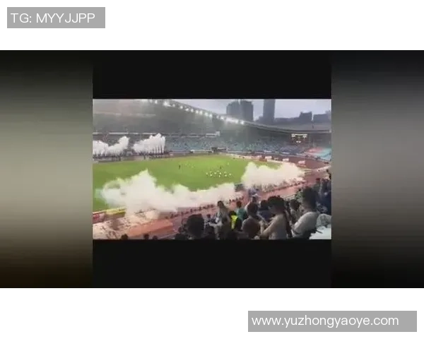 全球足球联赛盛况空前各大球队争夺荣耀与梦想的舞台